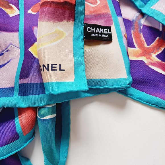 NEW Chanel CC Logo 100% Silk Multicolor Scarf 26" x 26" - Picture 10 of 11